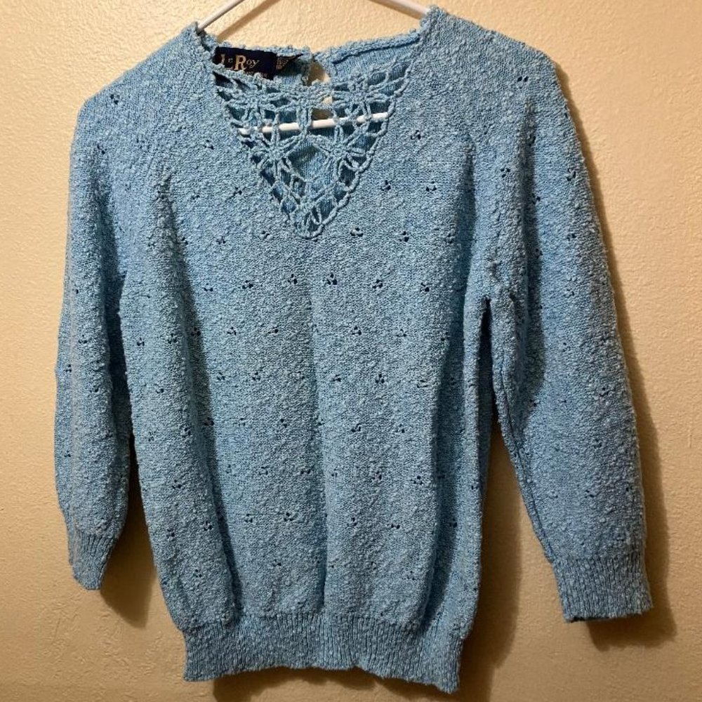 Vintage Le Roy Knitwear Womens Light Blue Knit 3/4 Sleeve Cottage Sweater Medium